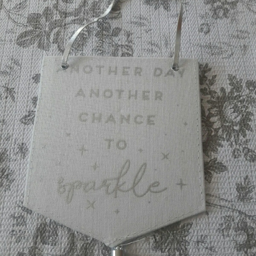 Mini sign